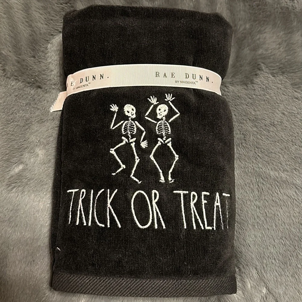 NWT Rae Dunn Halloween 2 Pack of Hand Towels